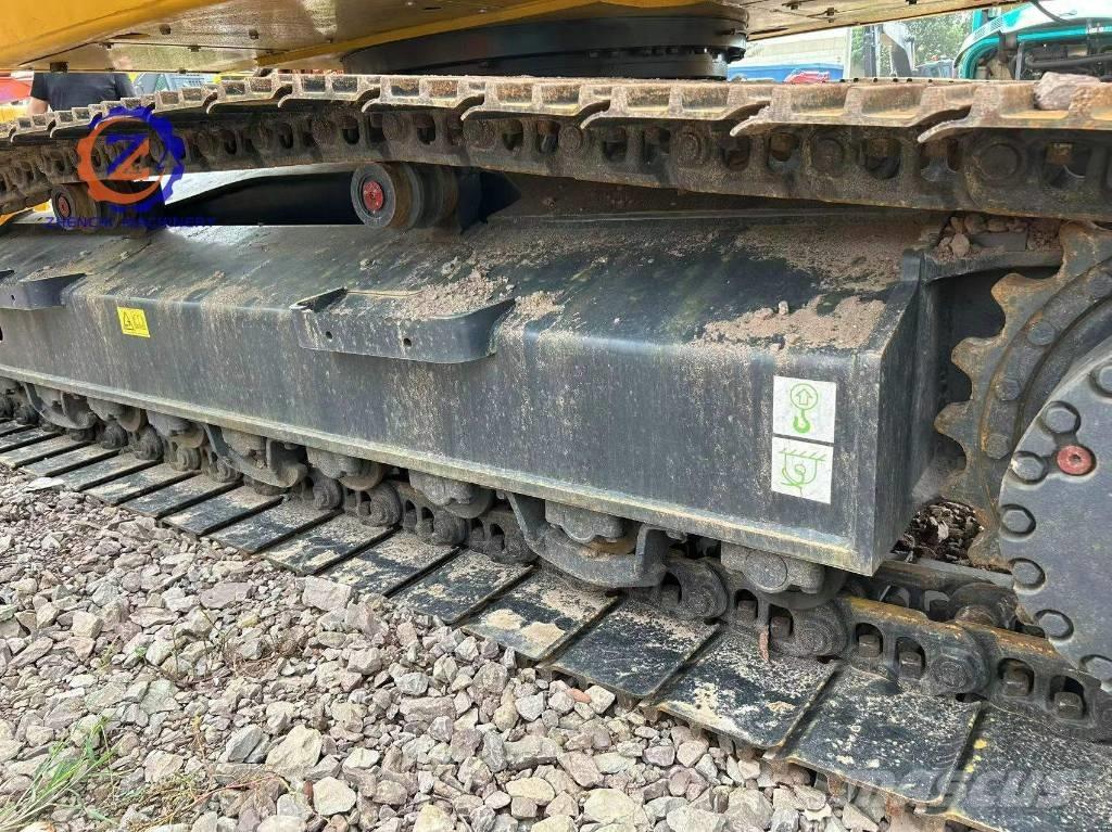 Komatsu PC 240-8 대형 굴삭기 29톤 이상