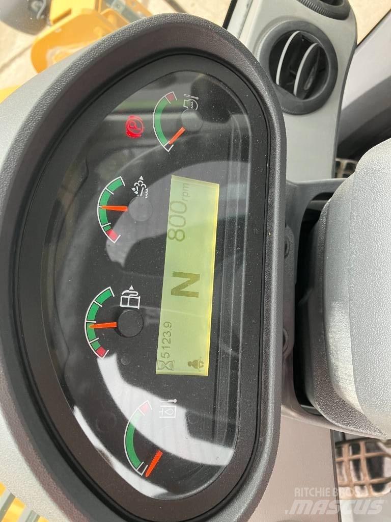 CAT 938M  휠로우더