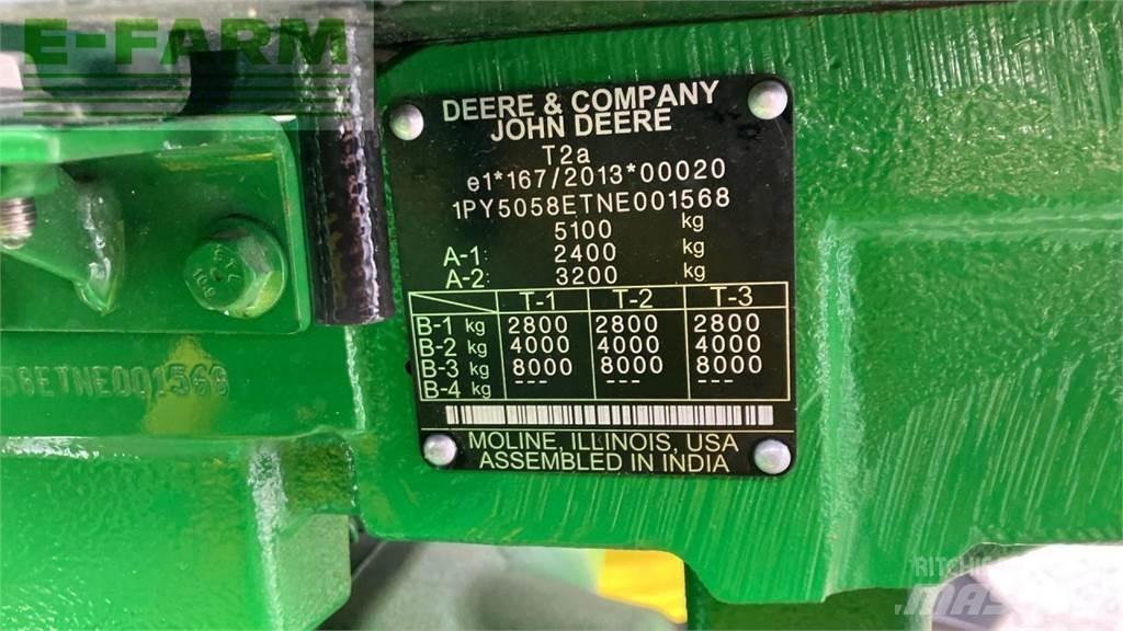 John Deere 5058E 트랙터