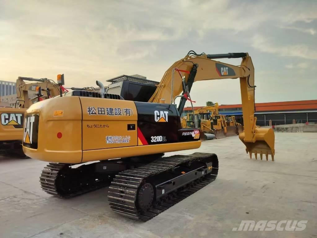 CAT 320 D2 대형 굴삭기 29톤 이상