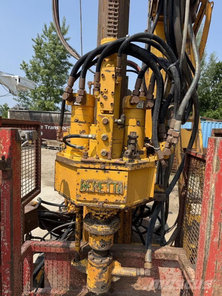 Beretta T41 중형 드릴 장비