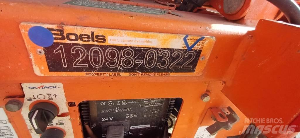 SkyJack SJIII 3219 가위형 리프트