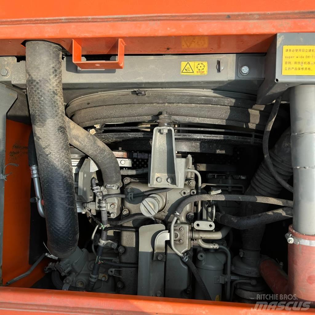 Hitachi 130 대형 굴삭기 29톤 이상