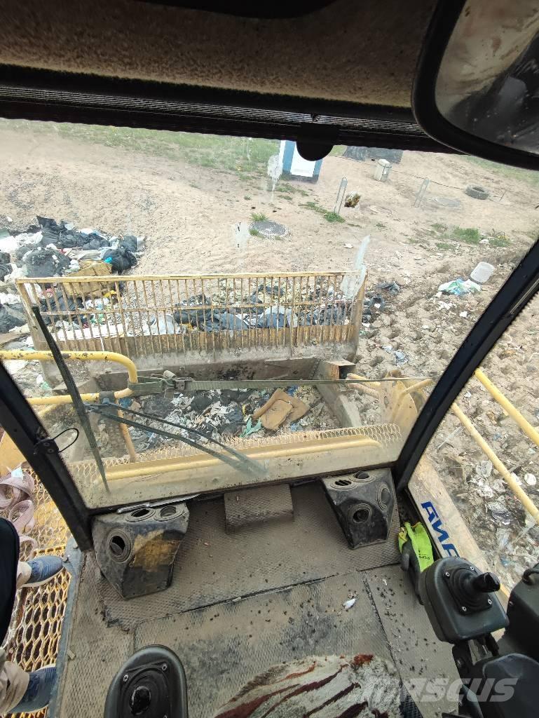 Tana G290 폐기물 다짐기