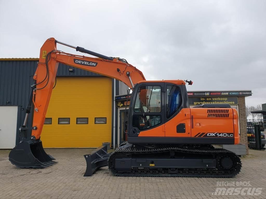 Develon DX140LC 대형 굴삭기 29톤 이상