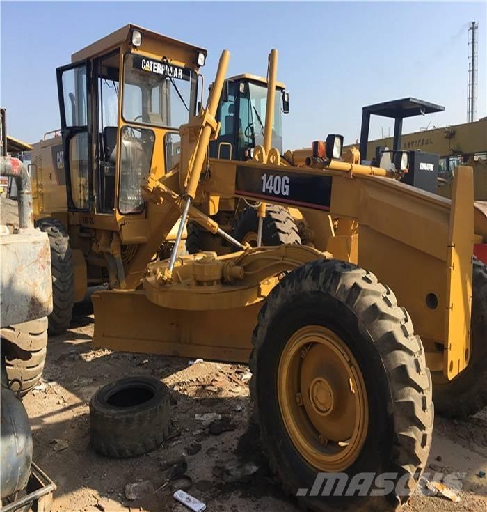 CAT 140 H II 그레이더