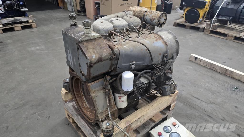 Deutz F3L912 엔진