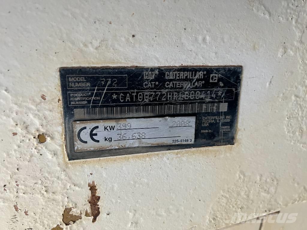 CAT 772 초대형 덤프 트럭