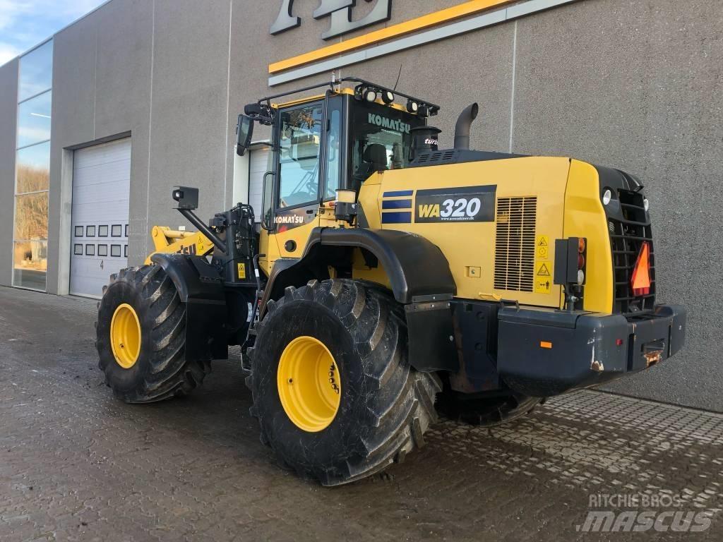 Komatsu WA 320-8  휠로우더