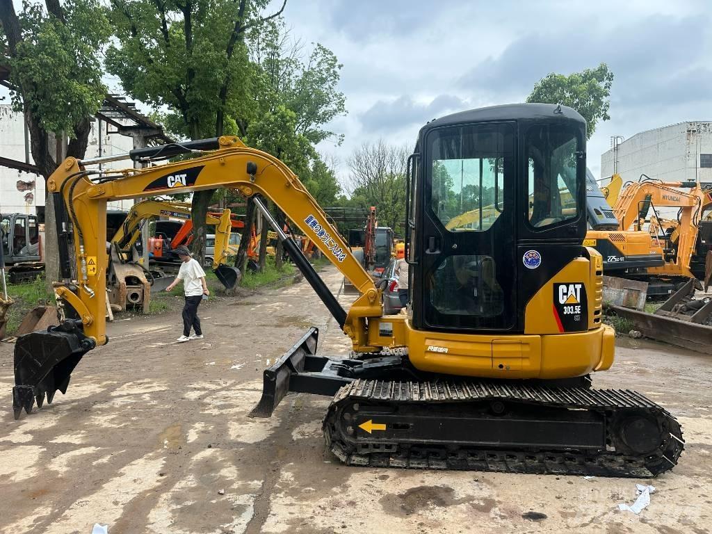 CAT 303 소형 굴삭기 7톤 미만