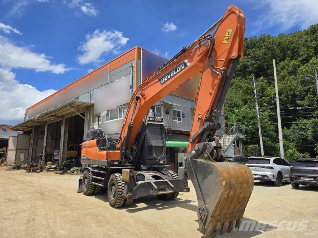 Doosan DX220W-7  휠 굴삭기
