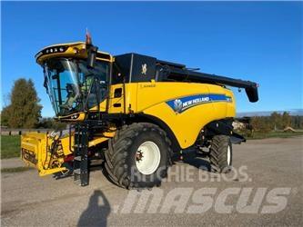 New Holland CX 8.70 콤바인 수확기