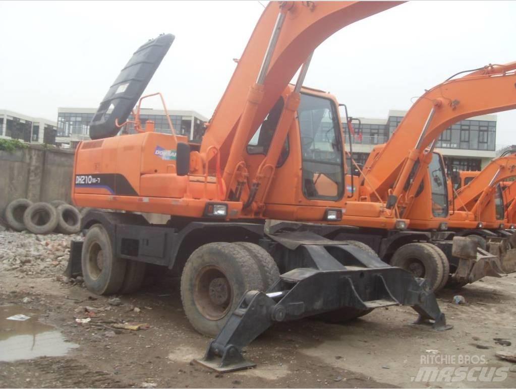 Doosan DH 210 W-7  휠 굴삭기