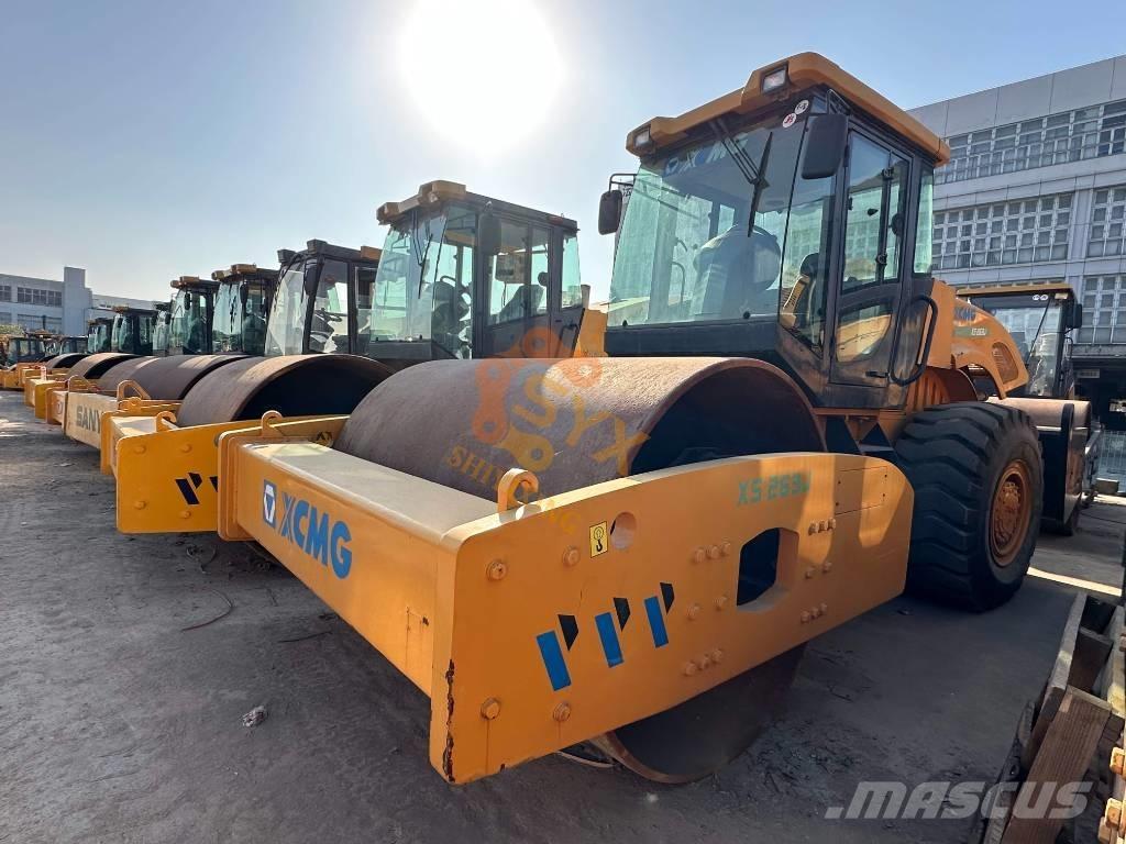 XCMG XS 233J 싱글 드럼 롤러