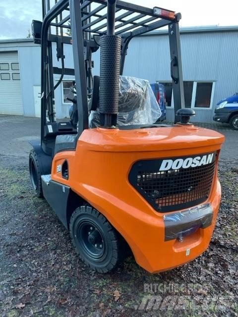 Doosan D30NXS 디젤 지게차