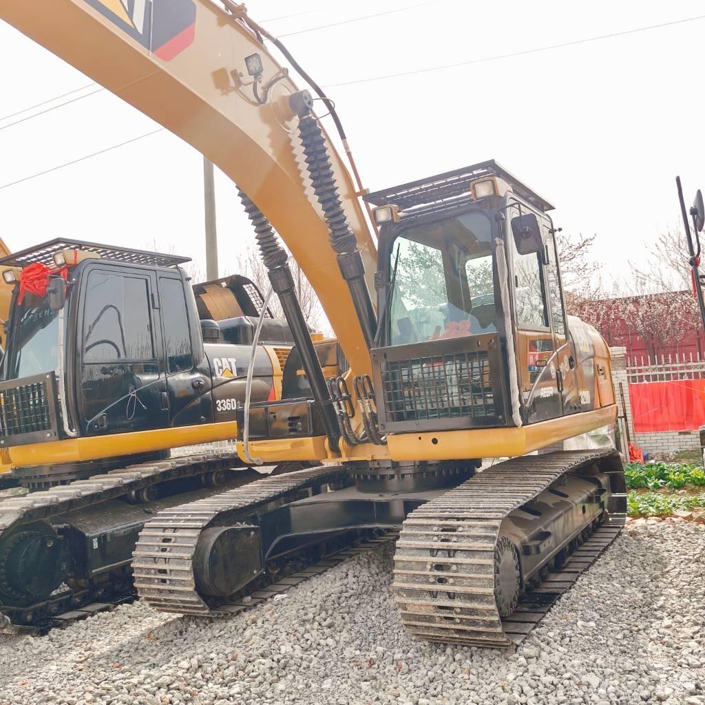 CAT 320D 대형 굴삭기 29톤 이상