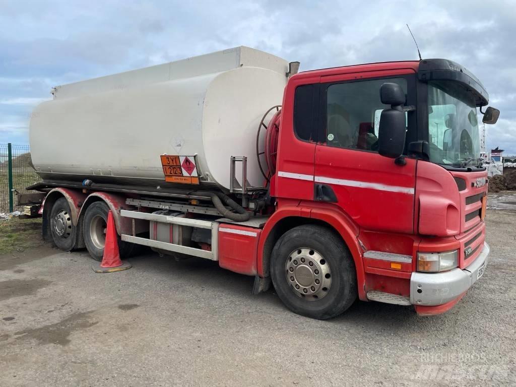 Scania P 320 탱커 트럭