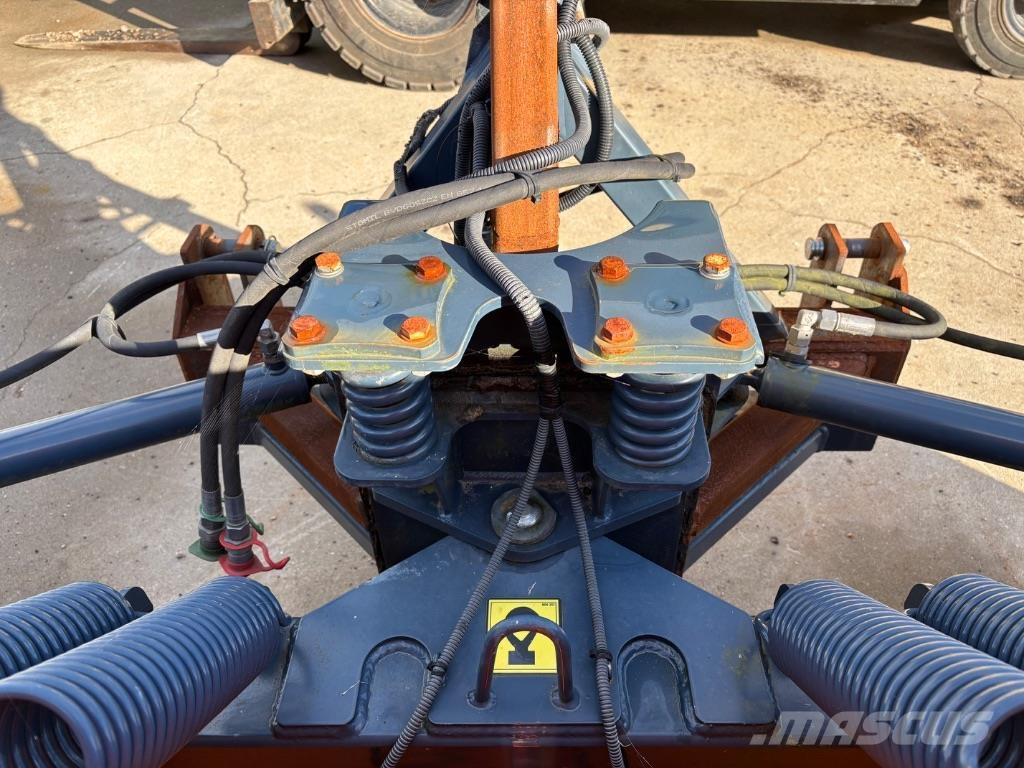  Ozamet  TR32 제설 블레이드 및 제설기