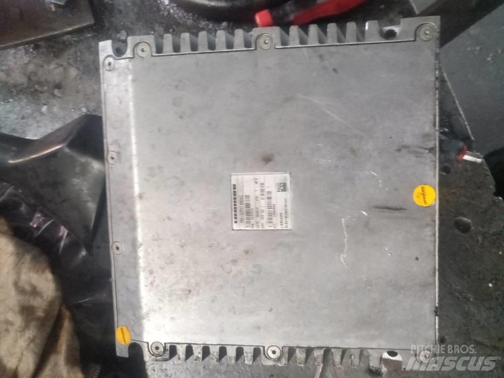 Liebherr R 916 LC 일렉트로닉스