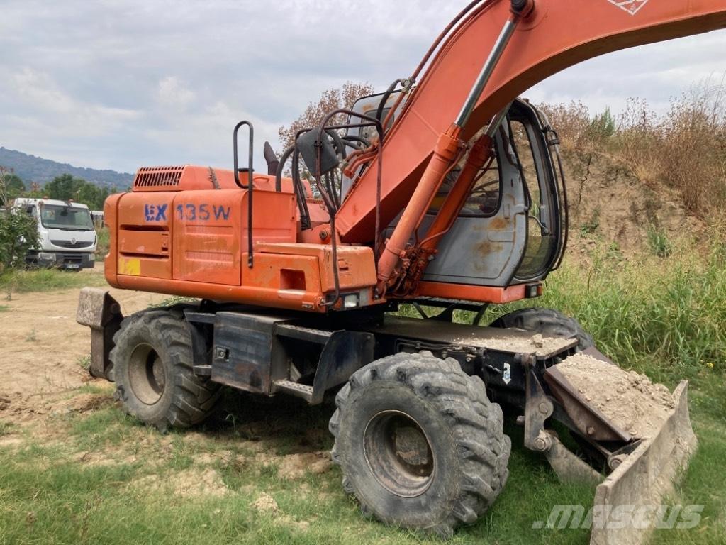 Hitachi EX 135 W  휠 굴삭기