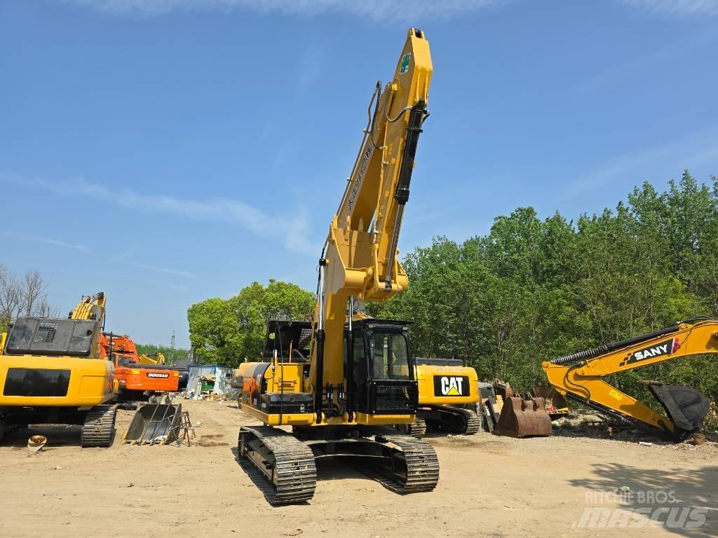CAT 320 D 2 중형굴삭기 7톤-28톤