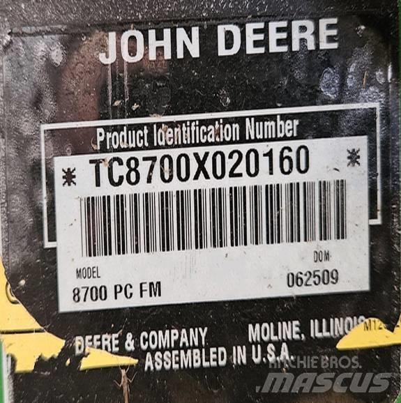 John Deere 8700 페어웨이 잔디깎기