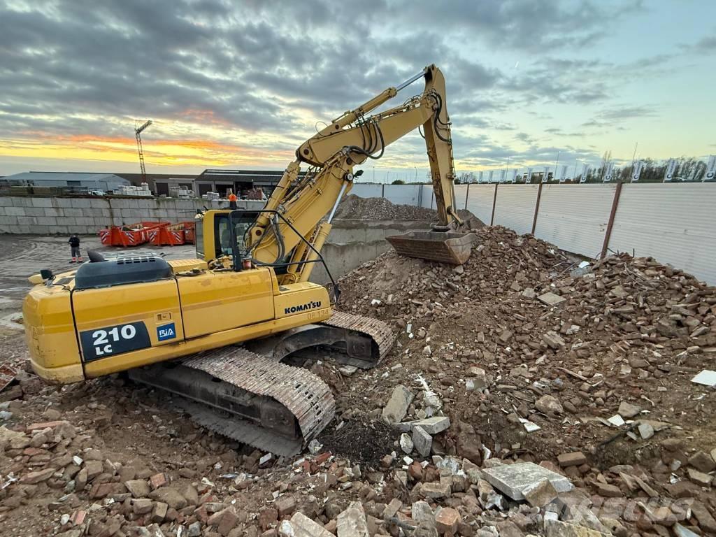 Komatsu LC 210 대형 굴삭기 29톤 이상