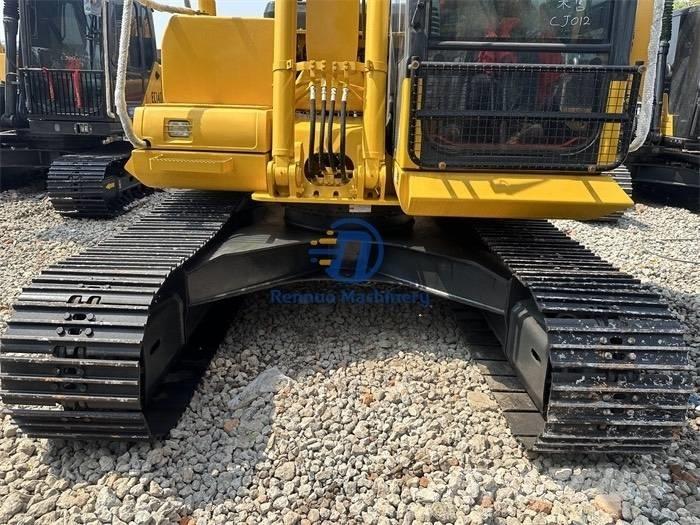 Komatsu PC 130 대형 굴삭기 29톤 이상