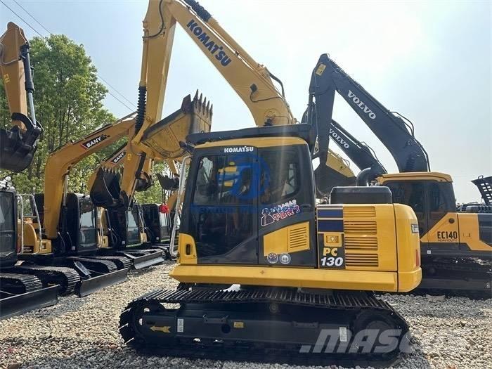 Komatsu PC 130 대형 굴삭기 29톤 이상