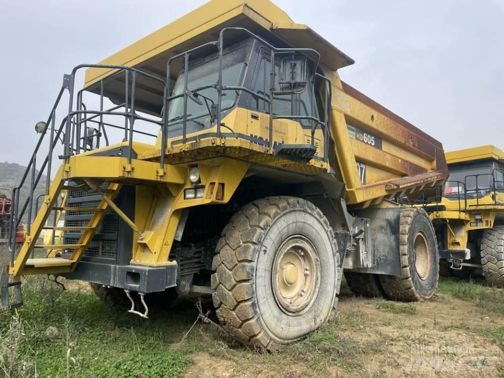 Komatsu HD 605-7 초대형 덤프 트럭