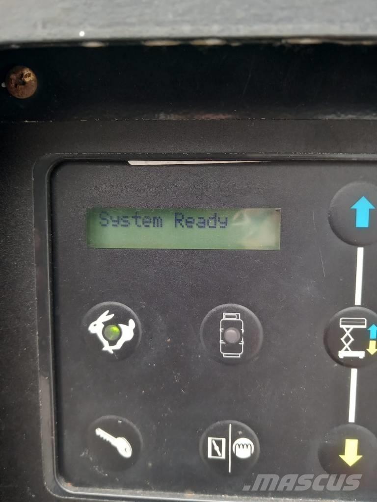 Genie GS 3369 RT 가위형 리프트