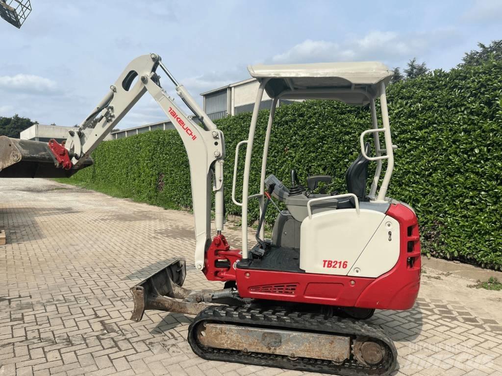 Takeuchi TB 216 소형 굴삭기 7톤 미만