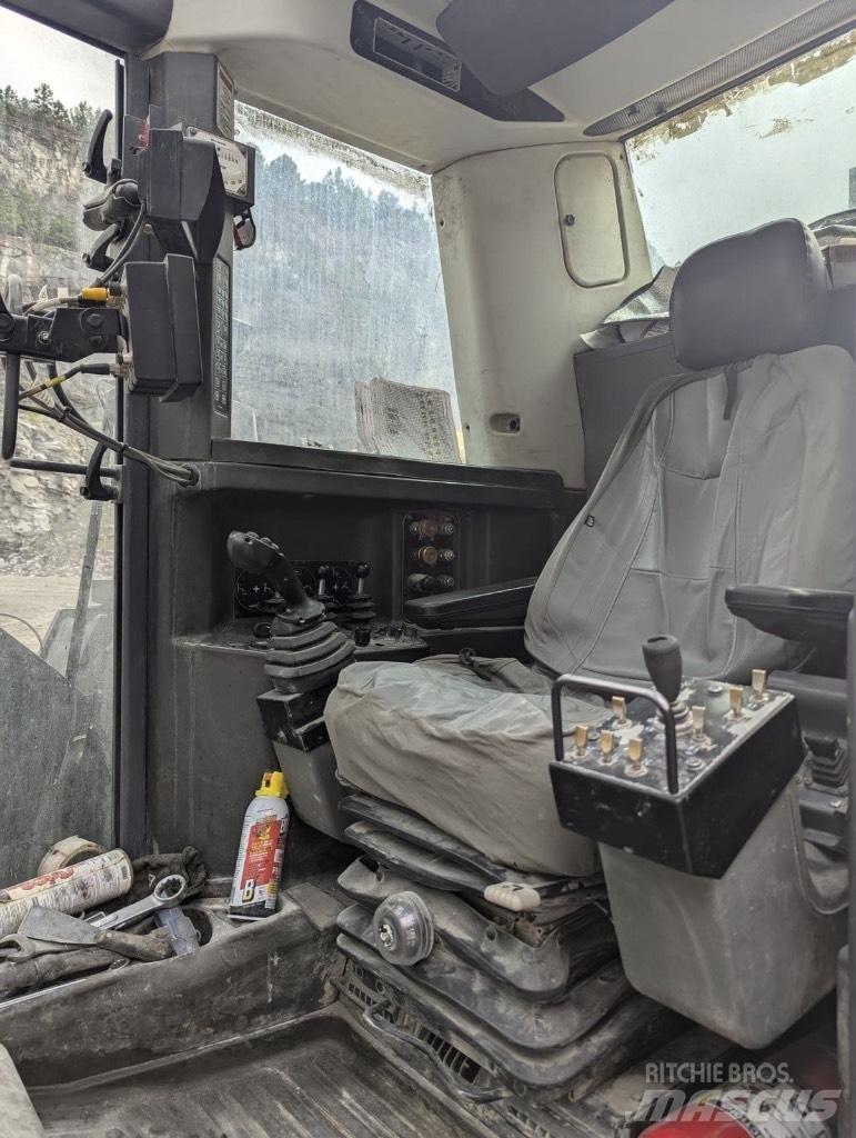 Atlas Copco D60-SF 도로 굴착기