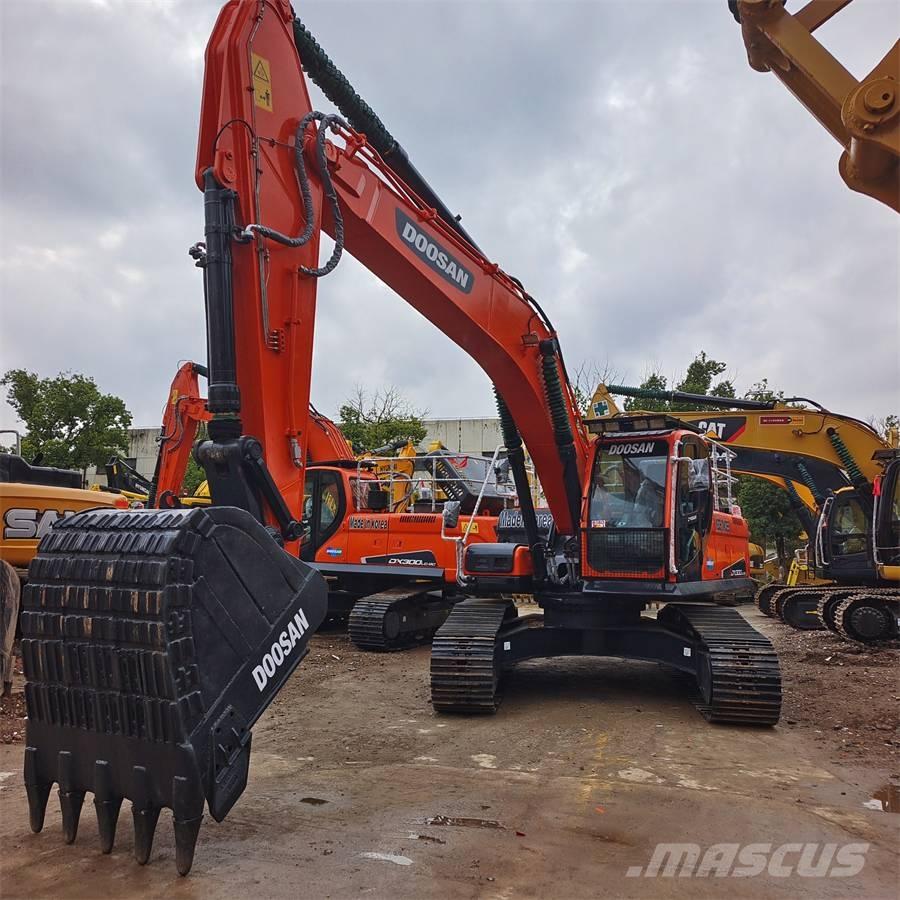Doosan DX300LC-9C 대형 굴삭기 29톤 이상