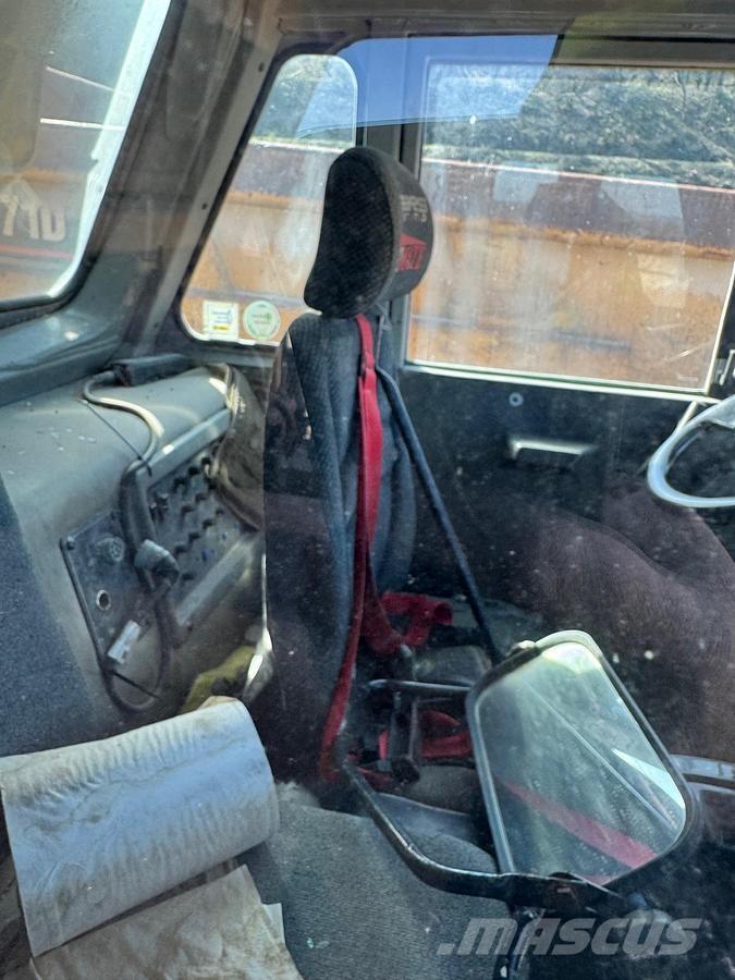 CAT 769D 캐빈 및 인테리어