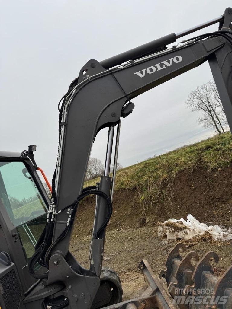 Volvo ECR58F 소형 굴삭기 7톤 미만