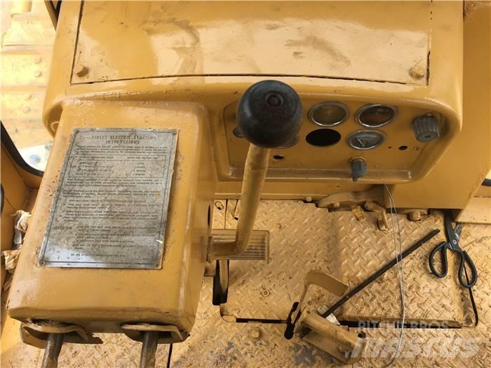 CAT D 8 K 크롤러 도저