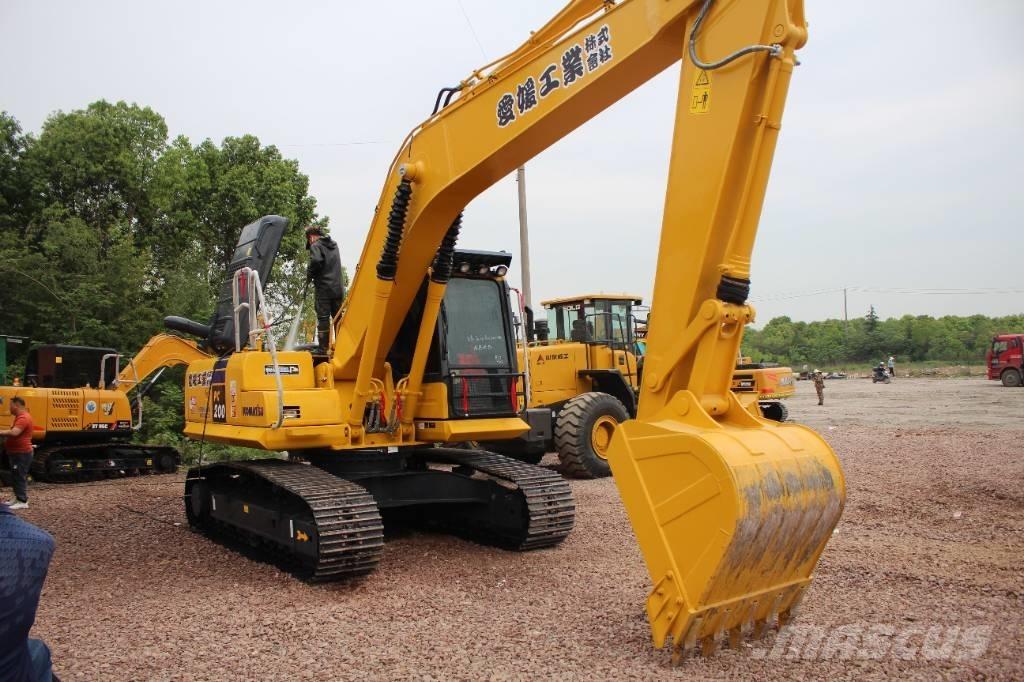 Komatsu PC 200-8 대형 굴삭기 29톤 이상