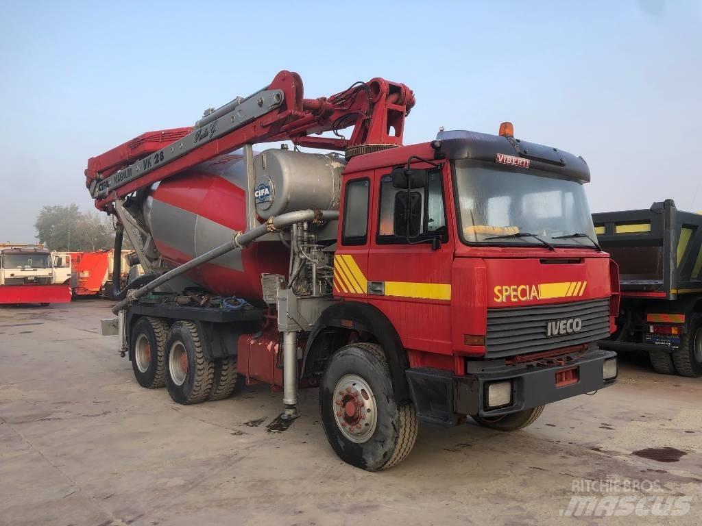 Iveco 330.30 H 콘크리트 믹서트럭