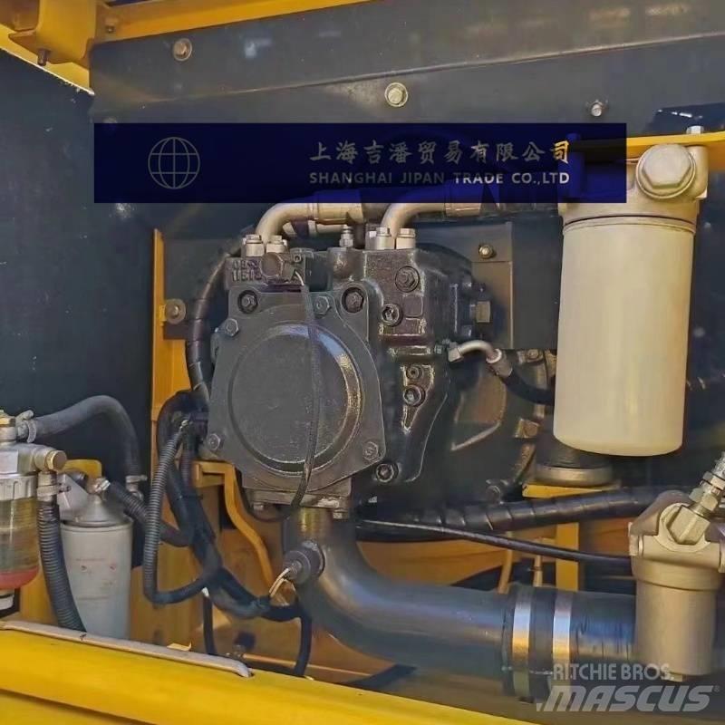 Komatsu PC 160 대형 굴삭기 29톤 이상