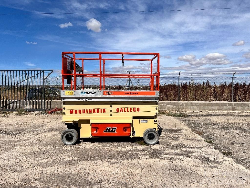 JLG 3246 ES 가위형 리프트