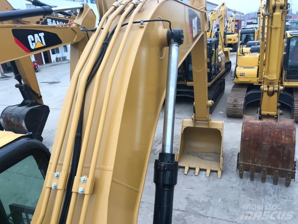CAT 320 D 대형 굴삭기 29톤 이상