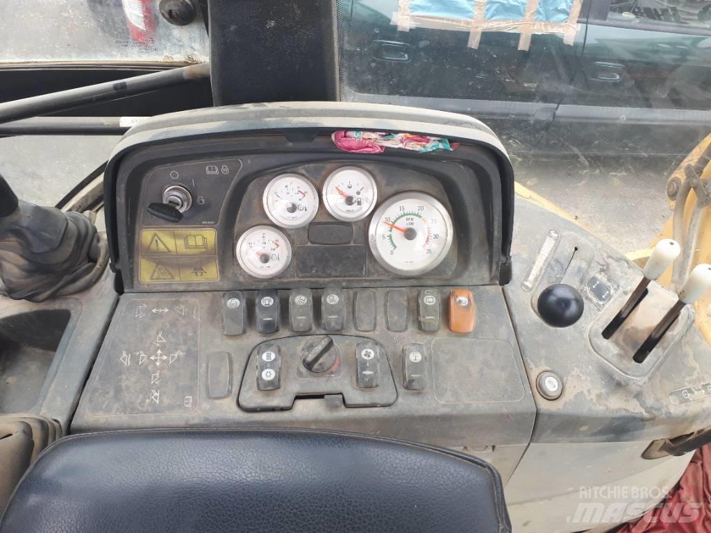 CAT 428 D 백호로더