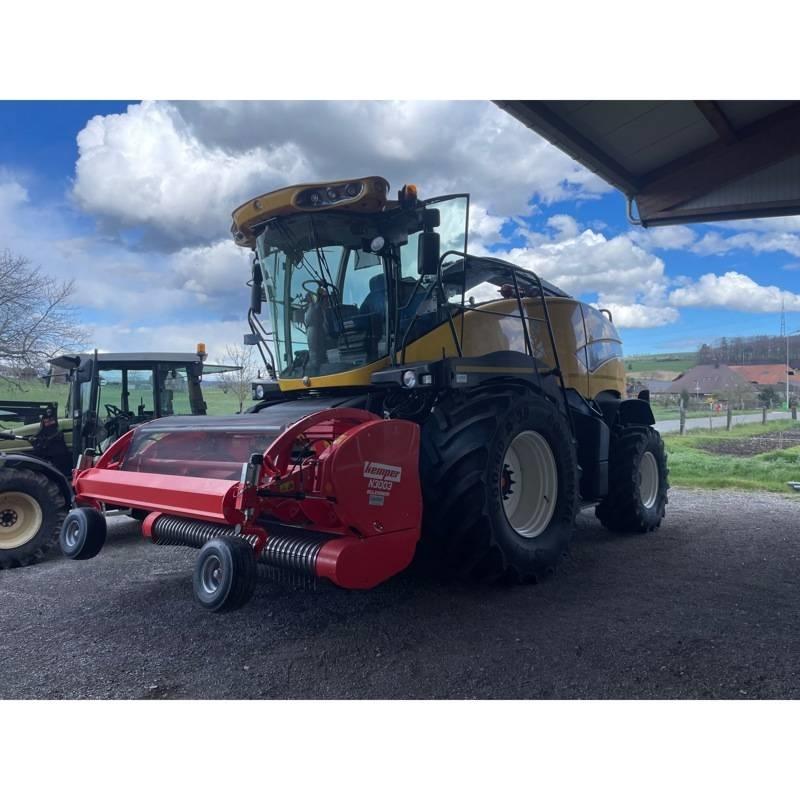 New Holland FR 700 자동 초지기계