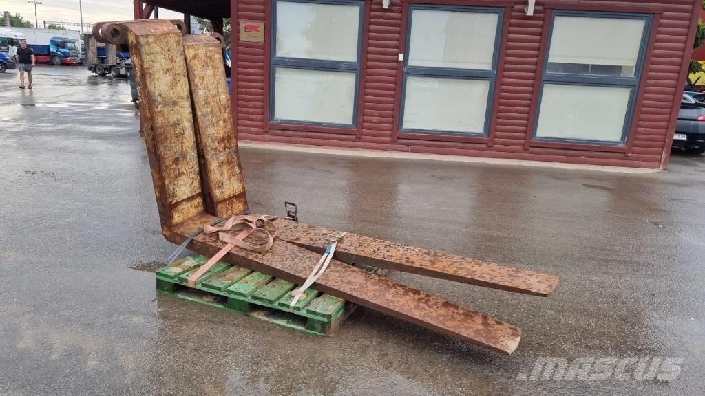  FORKS 35-40 T 지게차