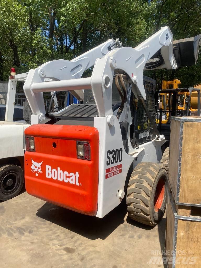 Bobcat S 300  스키드로더