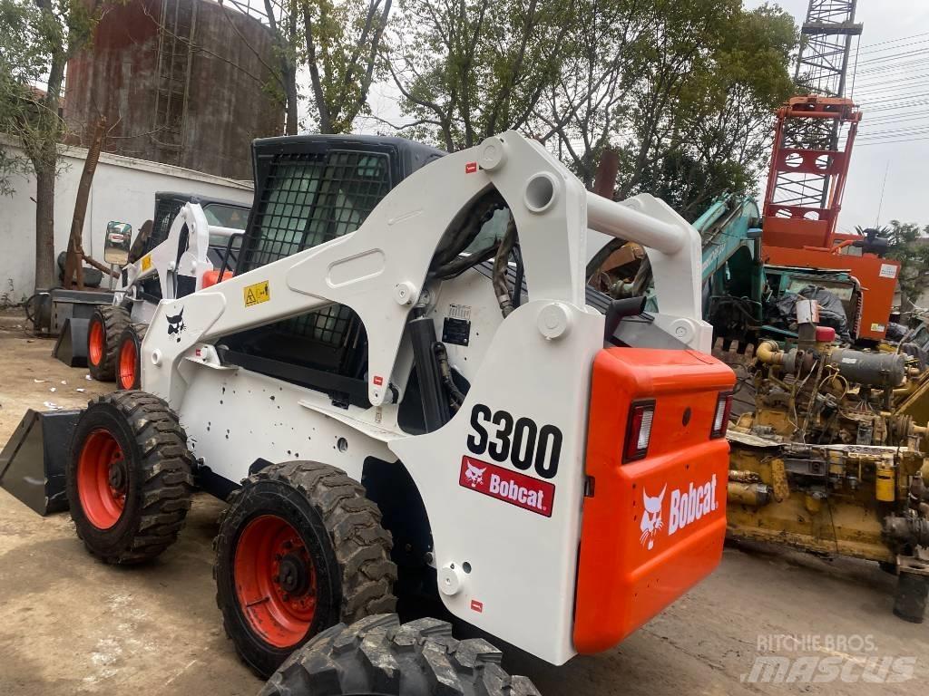 Bobcat S 300  스키드로더