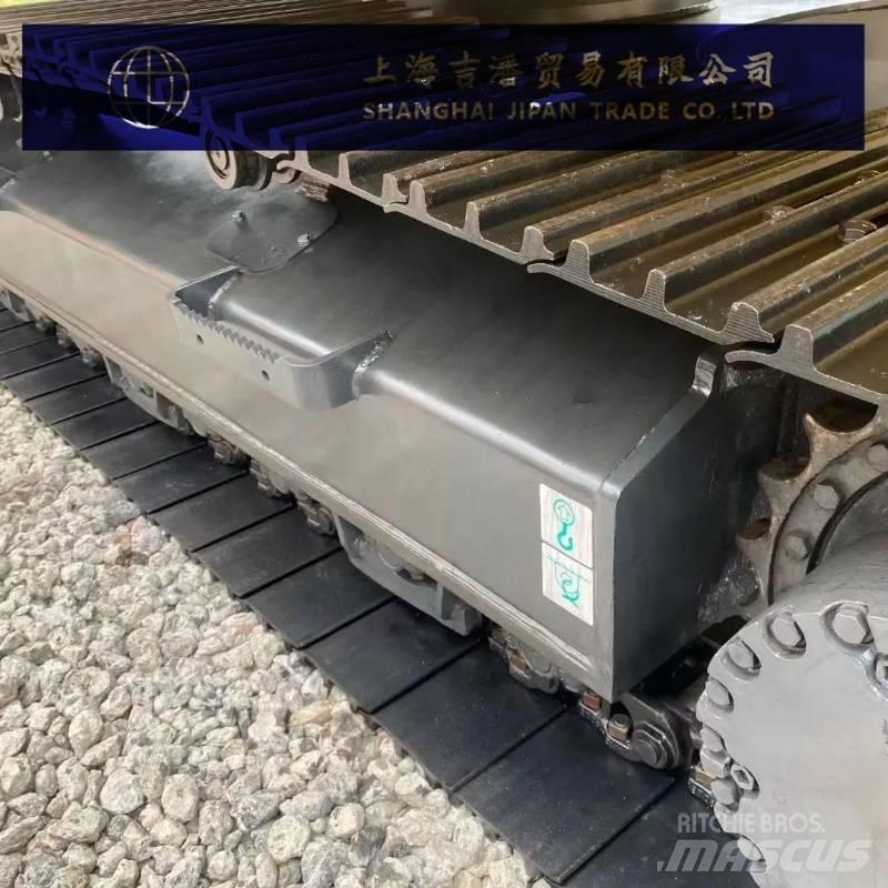 Komatsu PC 240 대형 굴삭기 29톤 이상