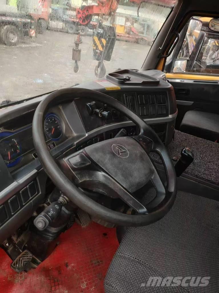 Sany STC1300C8 A/T 크레인