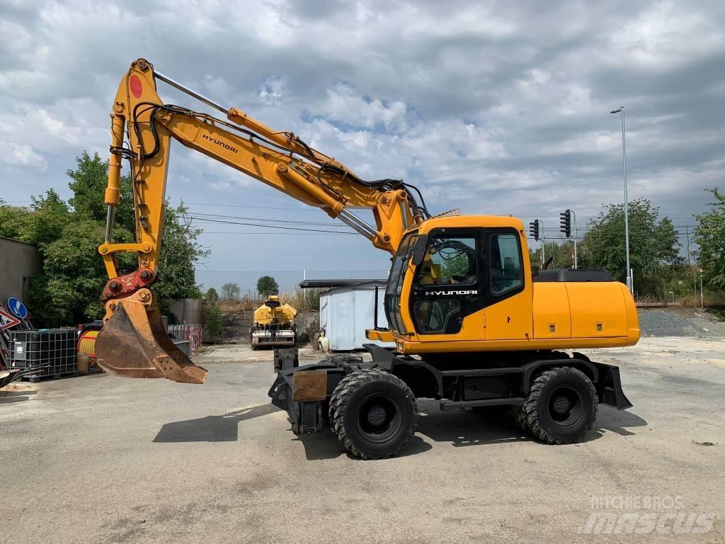 Hyundai ROBEX 170W-3  휠 굴삭기